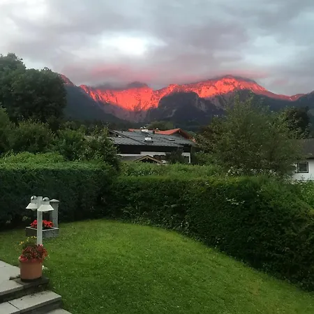 1 Marianne Hölzl * Schönau am Königssee